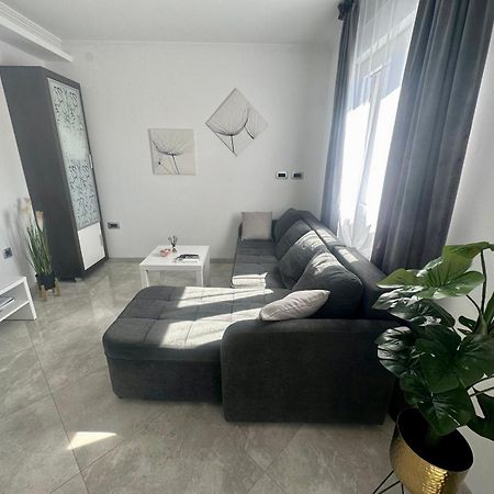 Villa Zonta Apartment Maremi With Private Jacuzzi Buje Luaran gambar