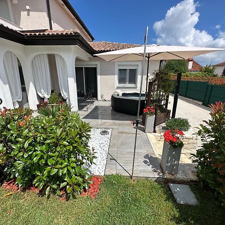 Villa Zonta Apartment Maremi With Private Jacuzzi Buje Luaran gambar