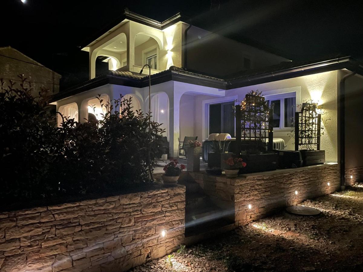 Villa Zonta Apartment Maremi With Private Jacuzzi Buje Luaran gambar